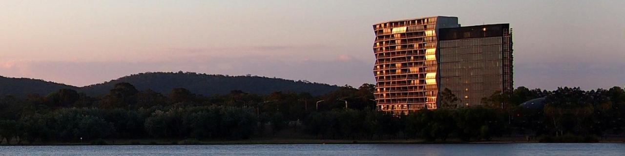 Nishi Holiday Apartments Canberra Buitenkant foto
