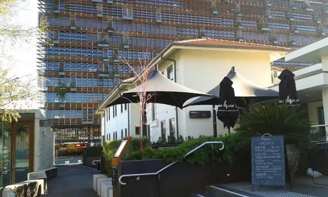 Nishi Holiday Apartments Canberra Buitenkant foto