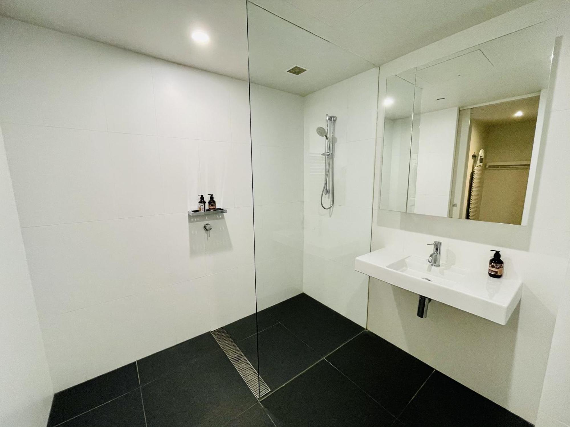 Nishi Holiday Apartments Canberra Kamer foto